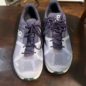 On Cloud running shoe